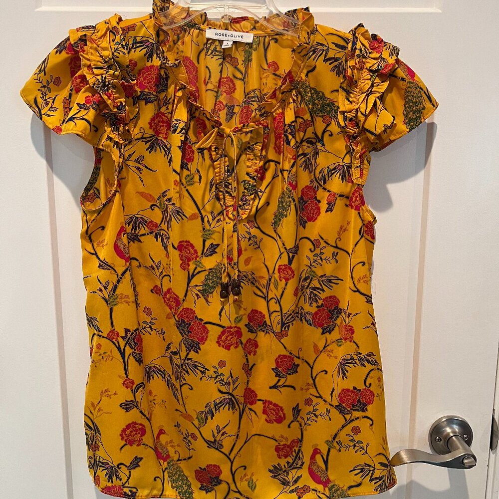 Ruffle sleeve floral top